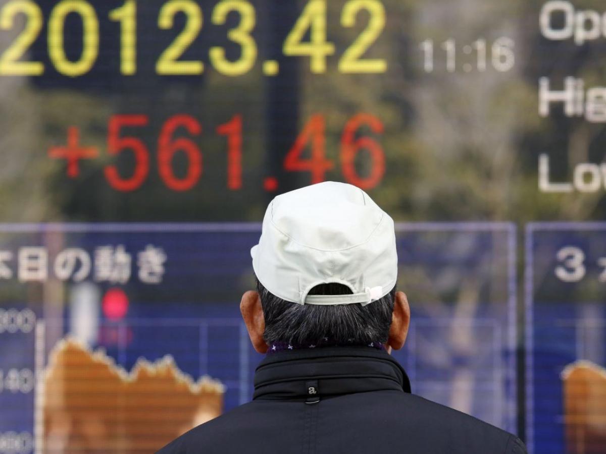 Lukewarm figures from China and Europe have spooked investors. PHOTO: KOJI SASAHARA/ASSOCIATED PRESS